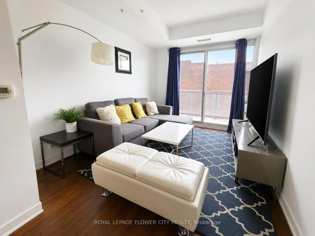 607 - 10 Willison Square