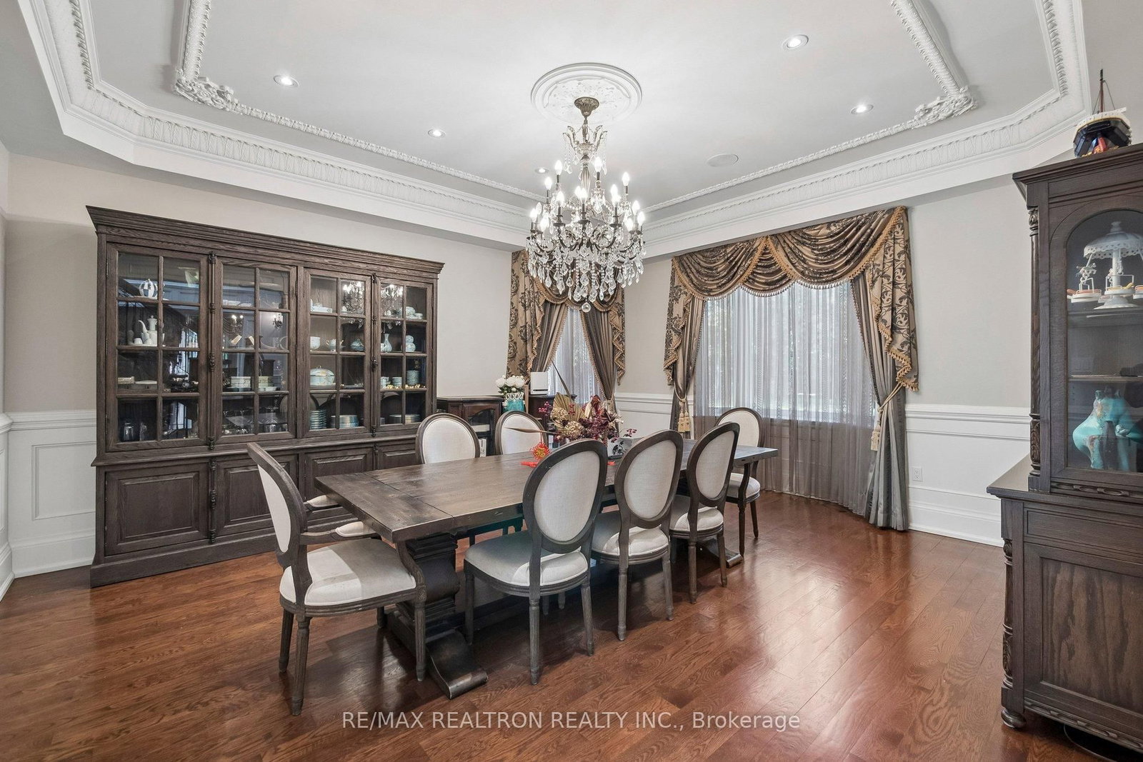 59 Hi Mount Drive • Toronto, ON photo 10