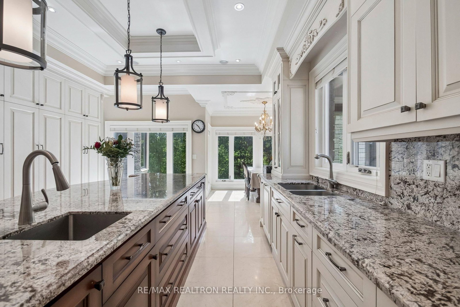 59 Hi Mount Drive • Toronto, ON photo 15