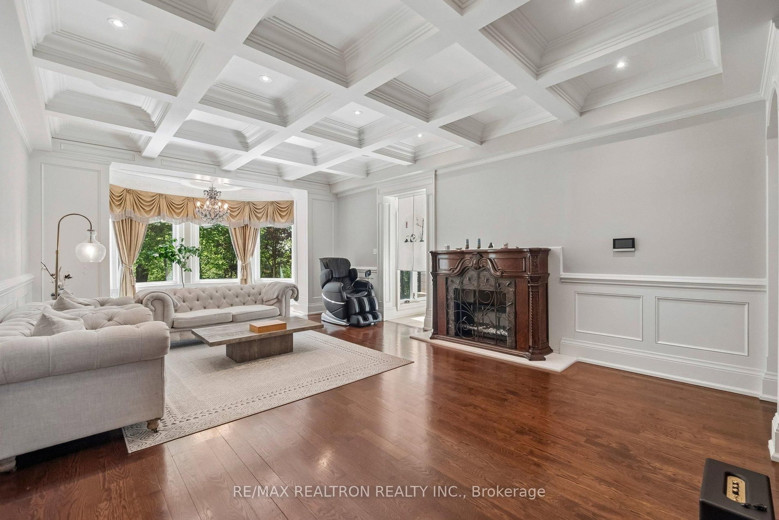 59 Hi Mount Drive • Toronto, ON photo 18