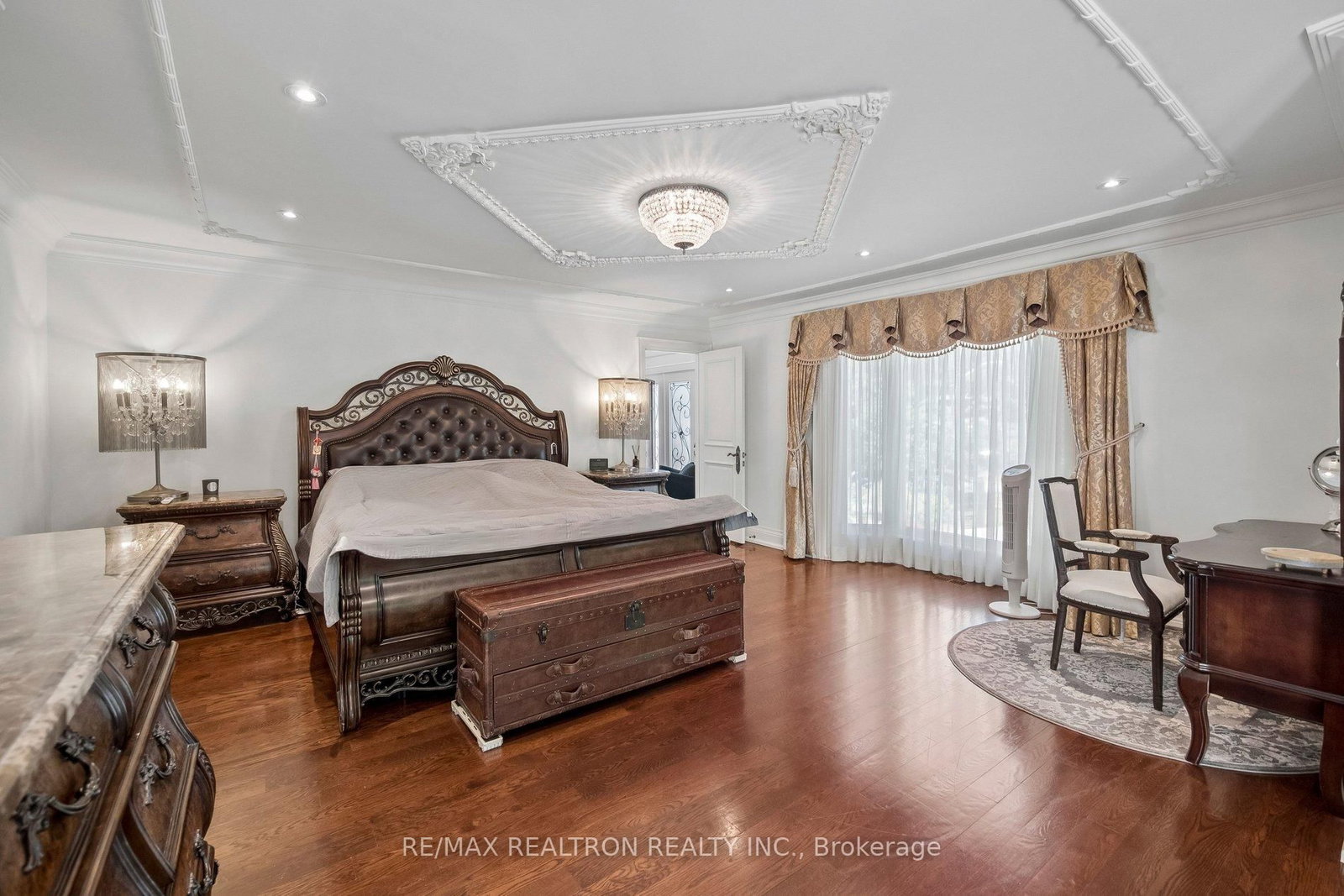 59 Hi Mount Drive • Toronto, ON photo 28