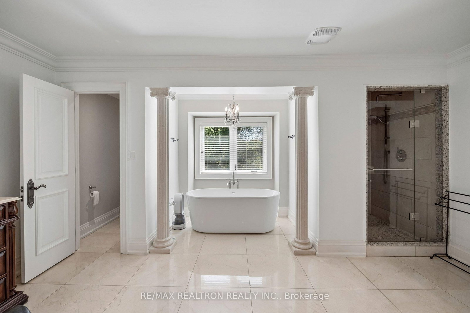 59 Hi Mount Drive • Toronto, ON photo 31