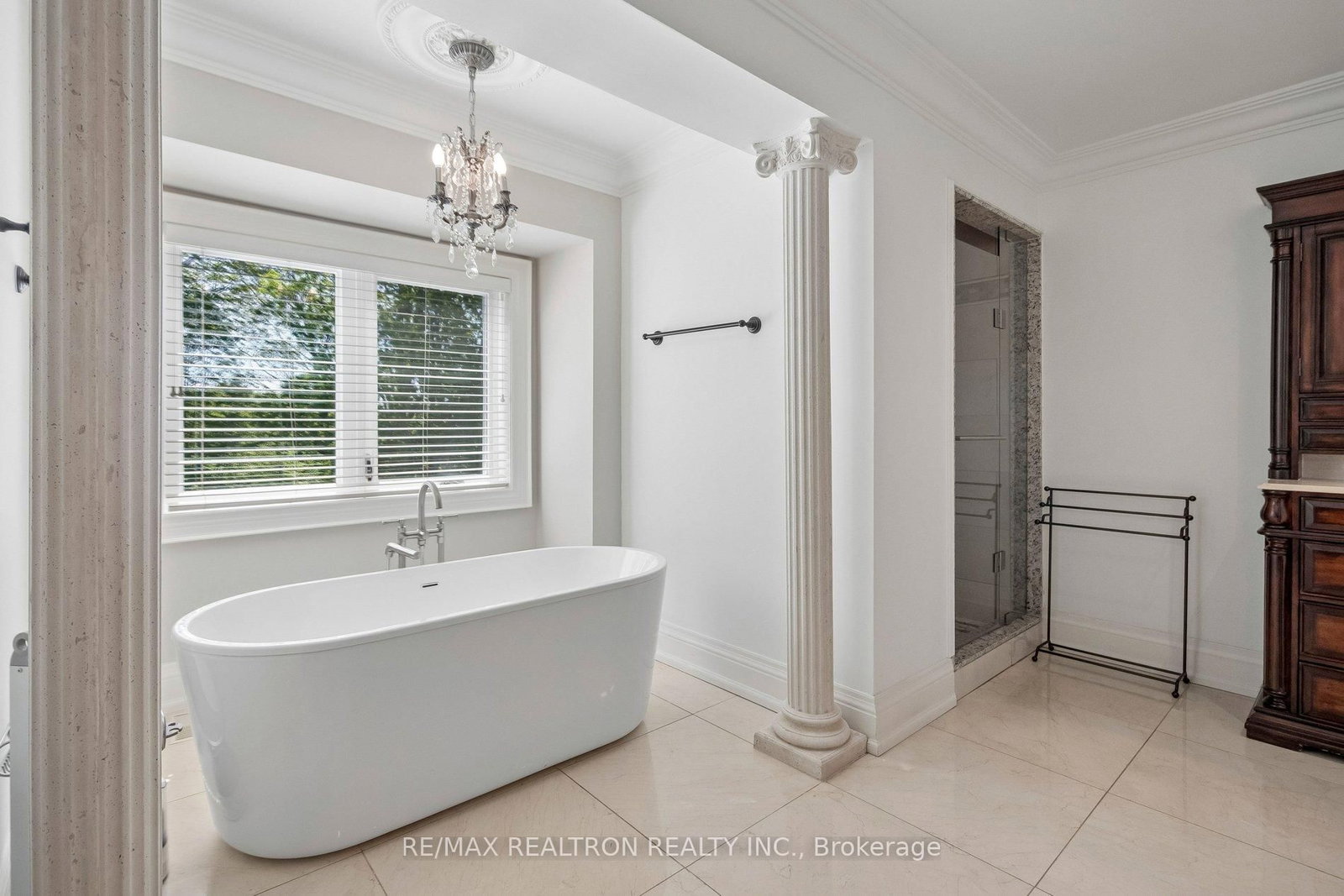 59 Hi Mount Drive • Toronto, ON photo 33