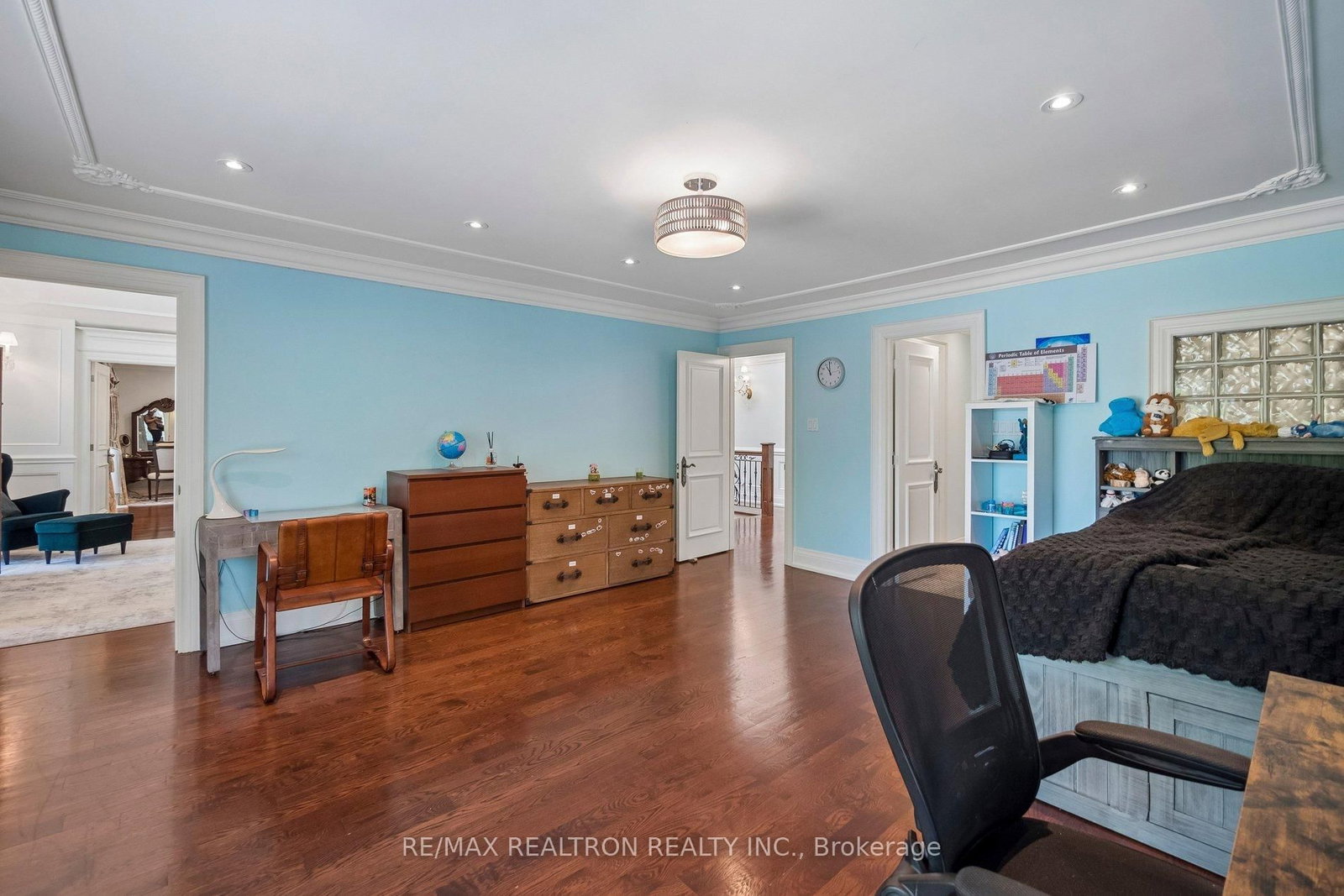 59 Hi Mount Drive • Toronto, ON photo 35