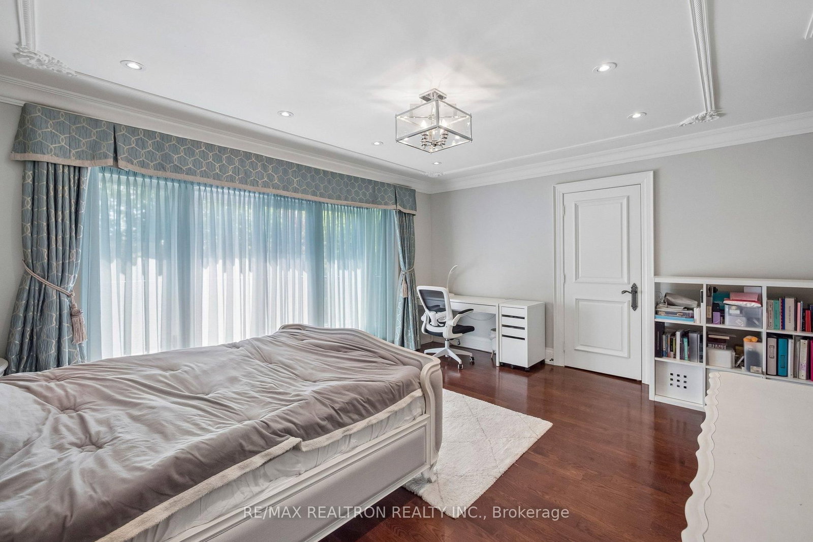 59 Hi Mount Drive • Toronto, ON photo 41
