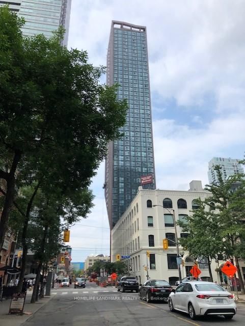 2102 - 99 john Street
