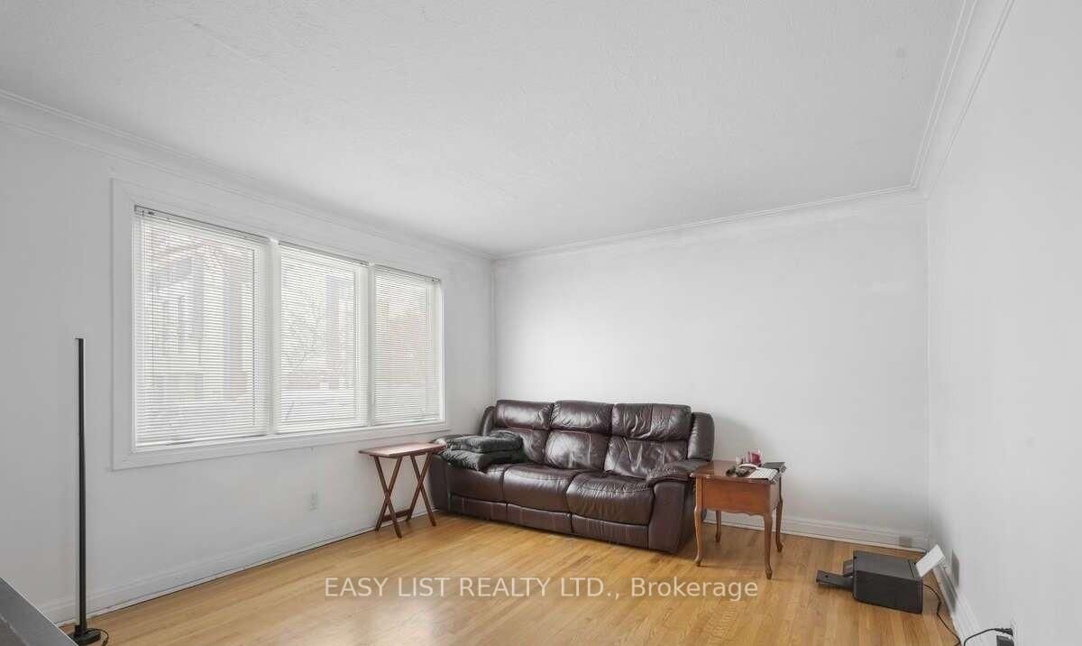 41 Churchill Avenue • Toronto, ON photo 11