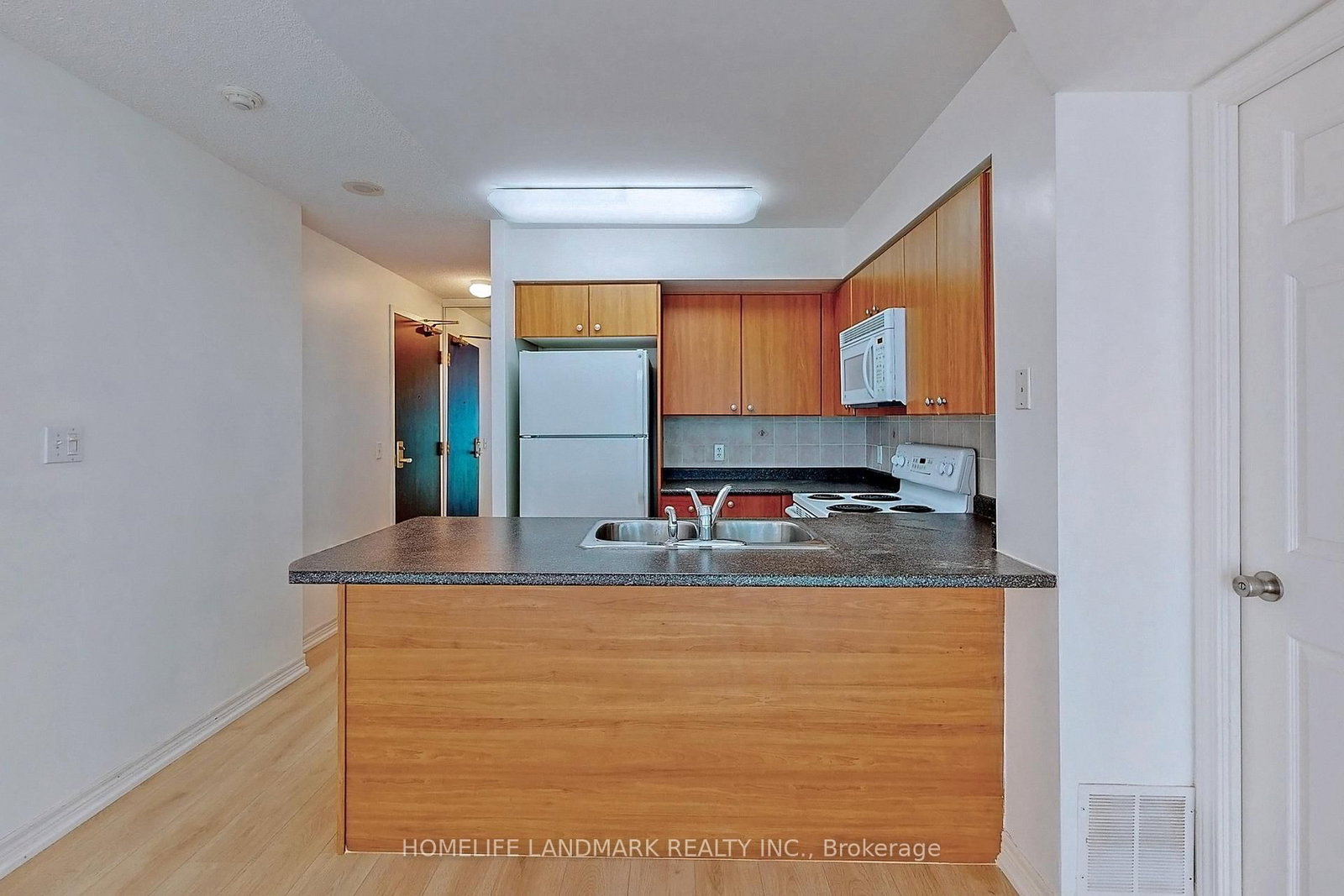 30 Grand Trunk Crescent, Unit 901 - Photo 11