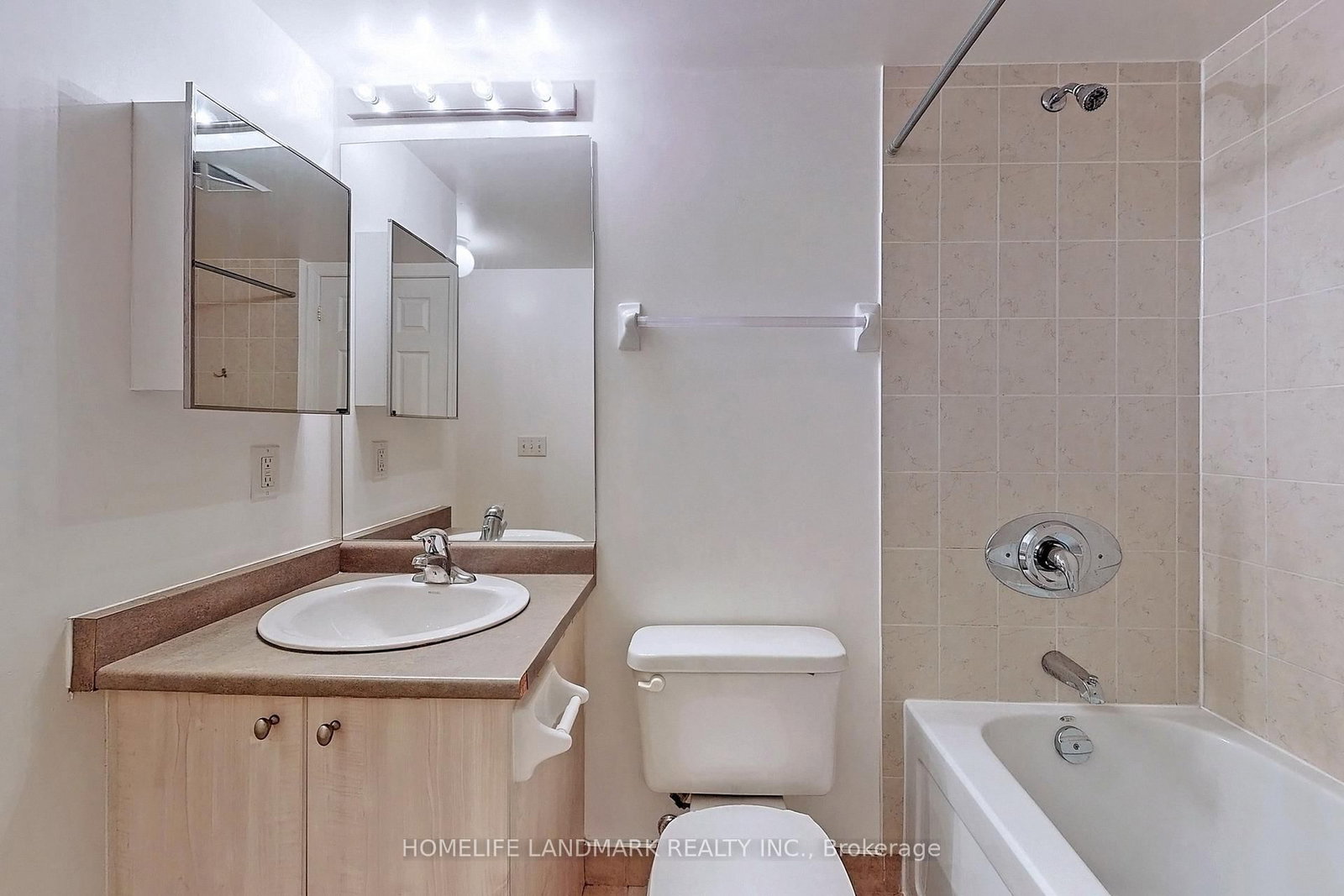30 Grand Trunk Crescent, Unit 901 - Photo 24