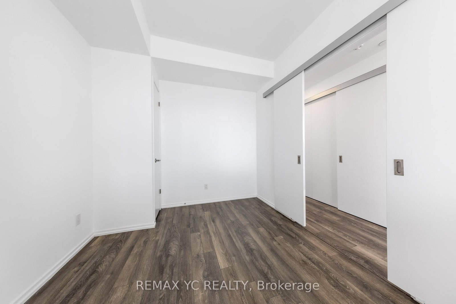 197 Yonge Street, Unit 4404 - Photo 10