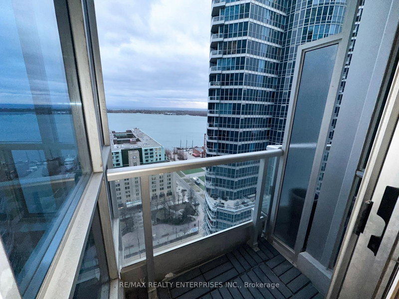 2710 - 8 York Street