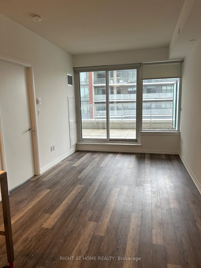 308 - 75 Canterbury Place