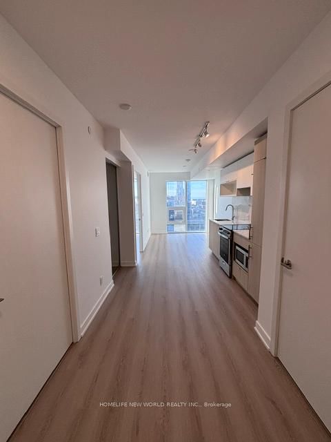 1707 - 100 Queen Street E