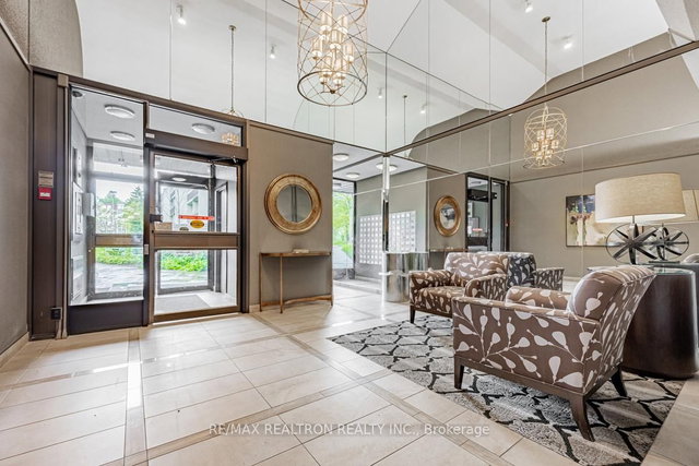 215 - 20 Fashion Roseway