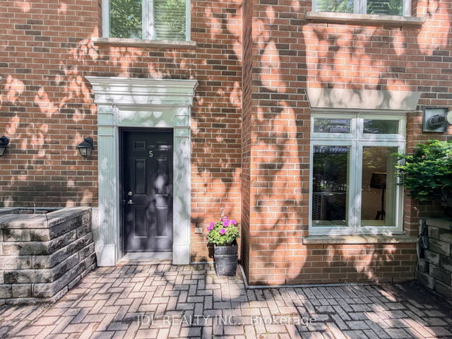 5 - 87 Lillian Street