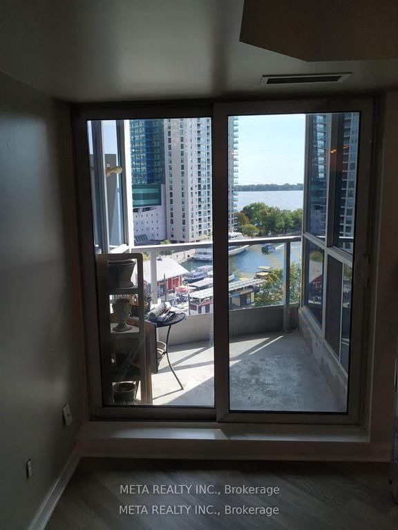 803 - 208 Queens Quay W