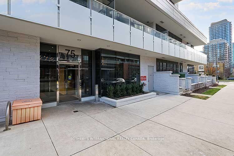 1015 - 75 Canterbury Place