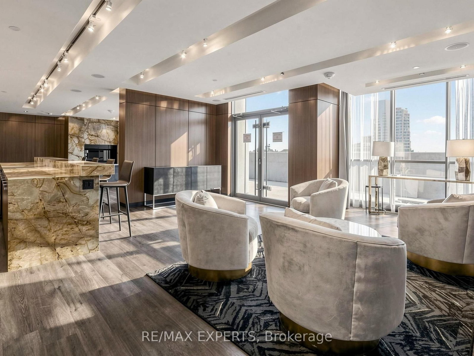 2305-1 The Esplanade Drive, Toronto, ON, photo 5