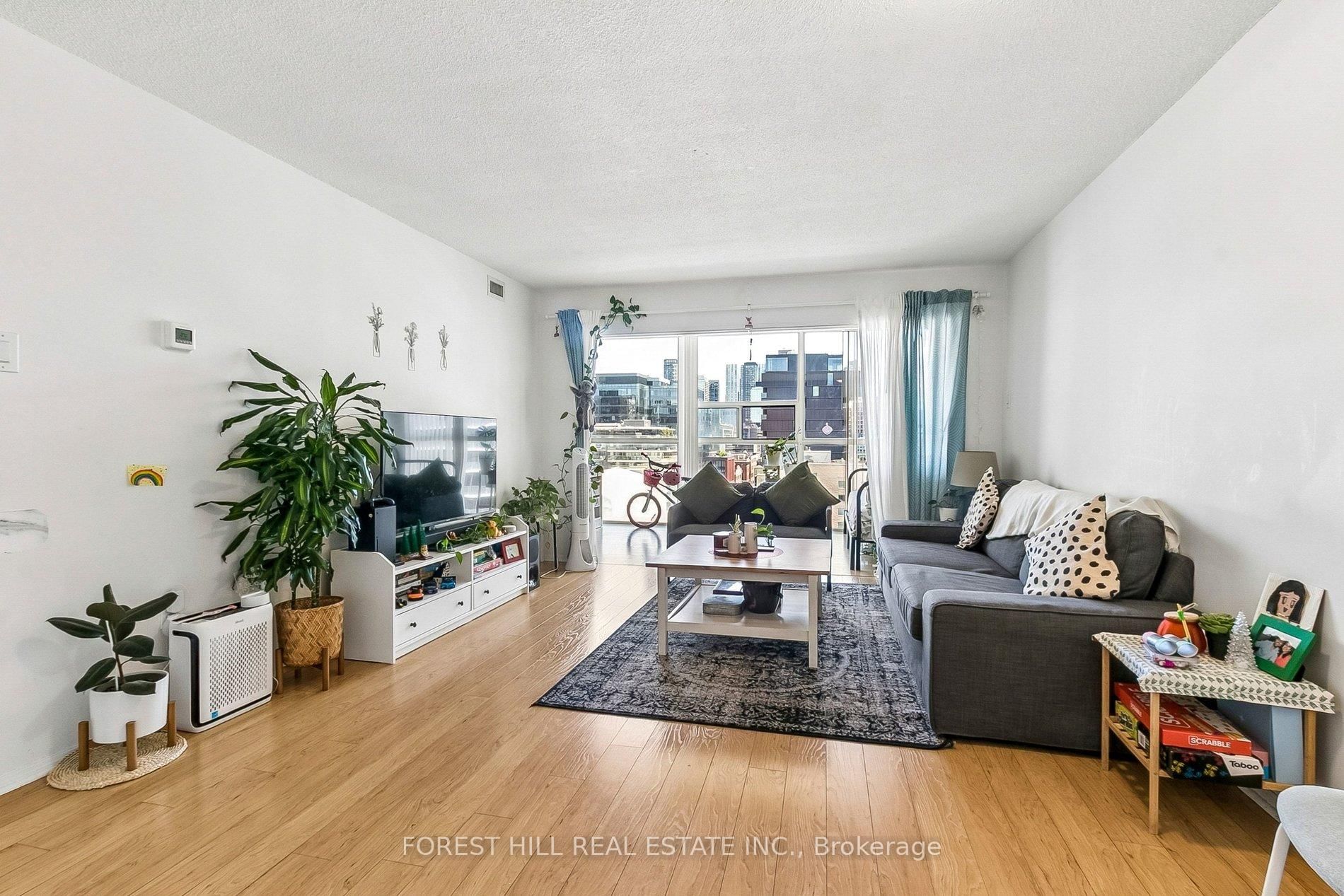 705 King Street W, Unit 1203