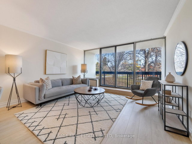 213E - 30 Fashion Roseway