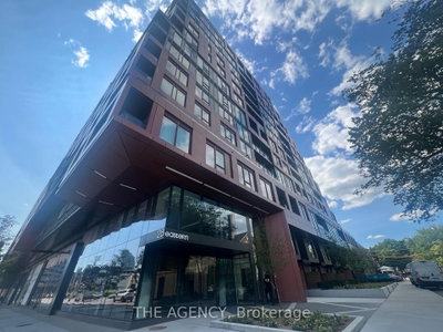4-bed Townhouse, Condo · 28 Eastern Ave