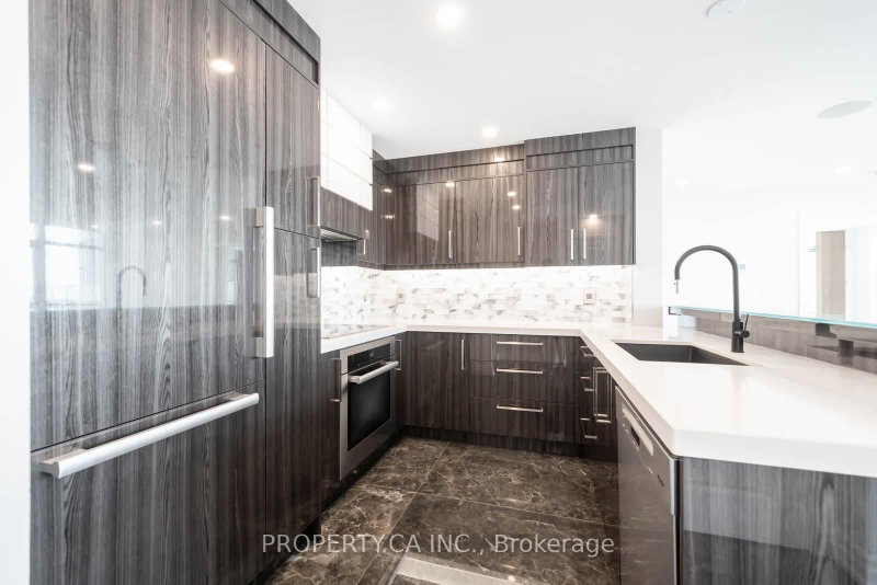 PH02 - 5508 Yonge Street