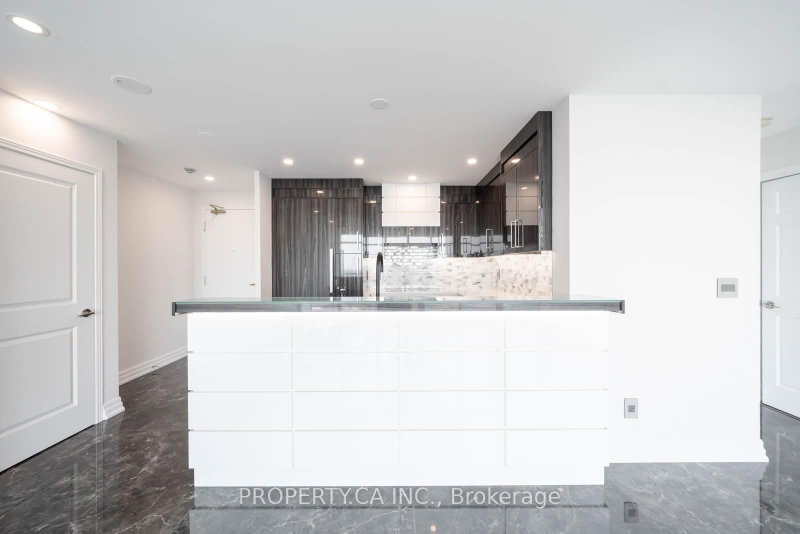 PH02 - 5508 Yonge Street