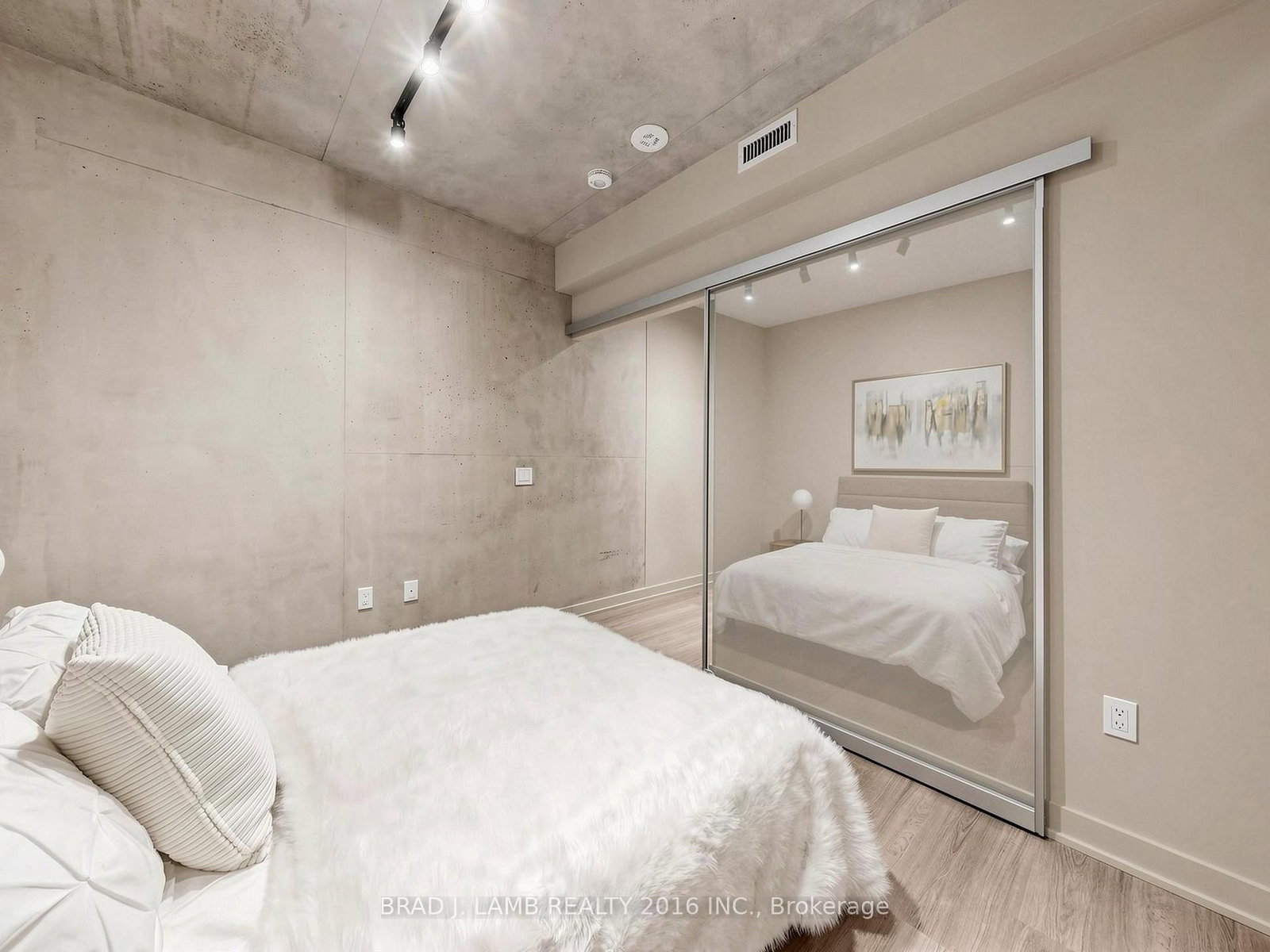 284 E King Street • #404 • Toronto, ON photo 37