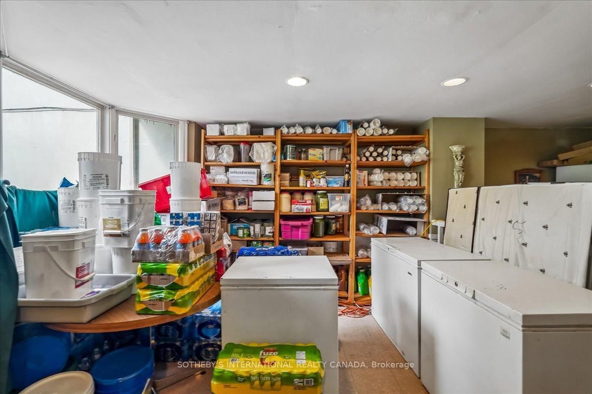 161 Winchester Street • Toronto, ON photo 10
