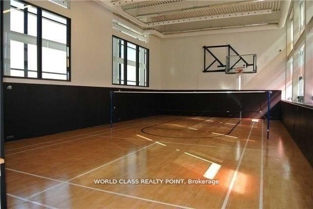 33 Singer Court, Unit 611