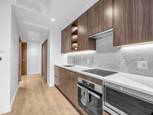 903 - 85 McMahon Drive