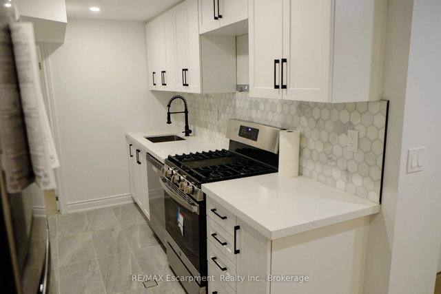 Lower - 118 Sackville Street