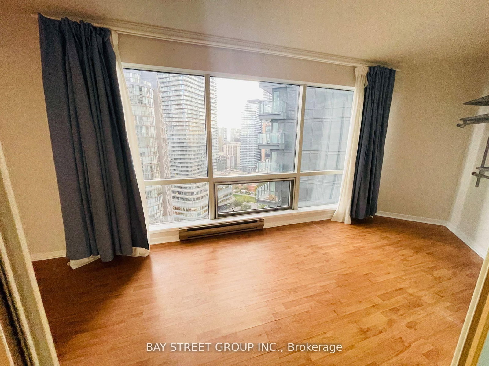 1001 Bay Street, Unit 2213 - Photo 6