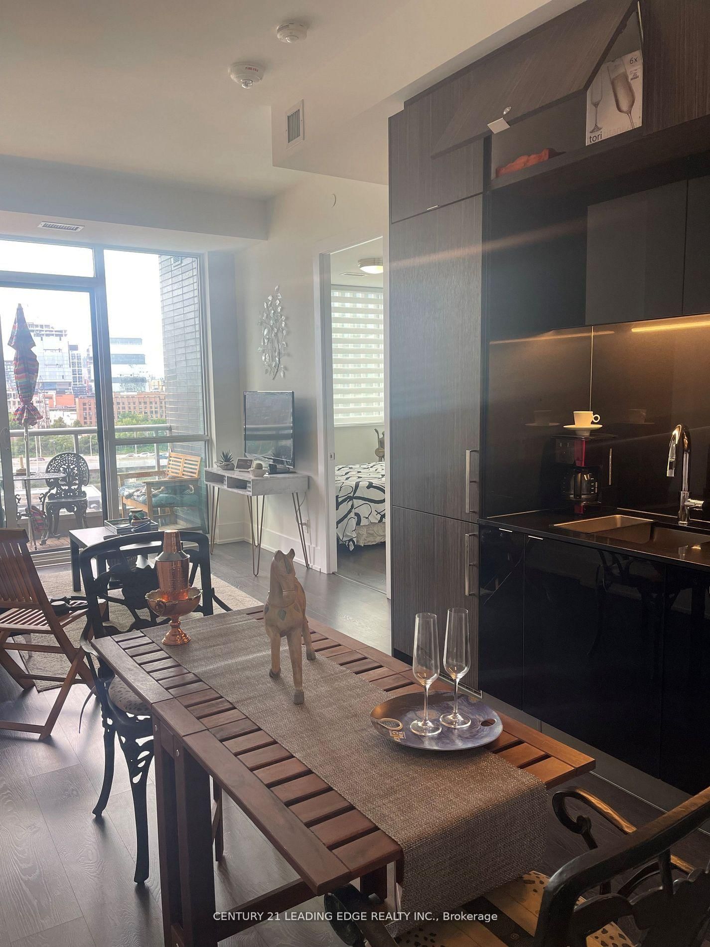 923-1 Edgewater Drive, Toronto, ON, photo 2