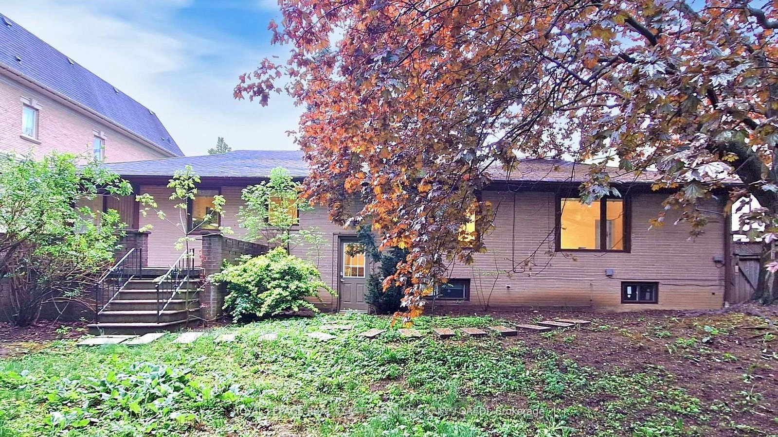 15 Farrington Drive • Toronto, ON photo 27