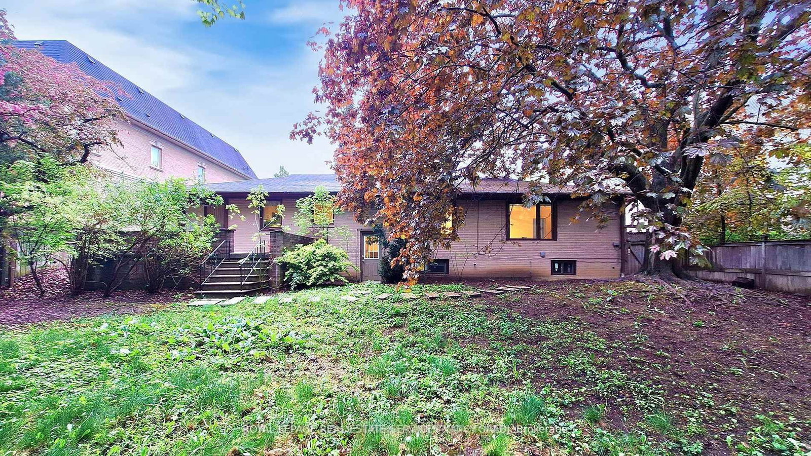 15 Farrington Drive • Toronto, ON photo 28
