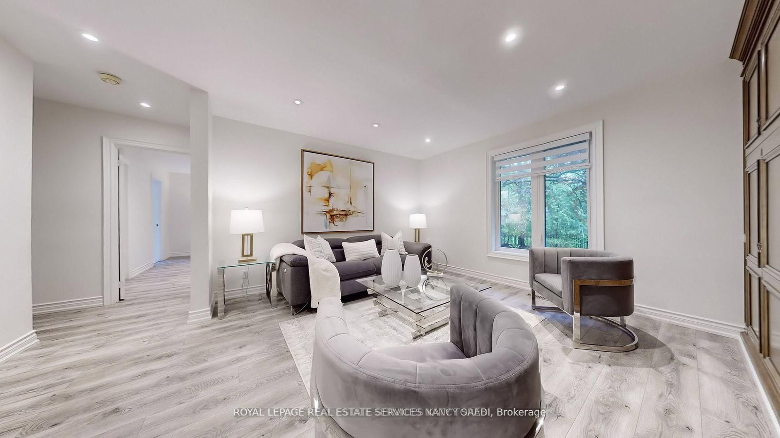 15 Farrington Drive • Toronto, ON photo 6