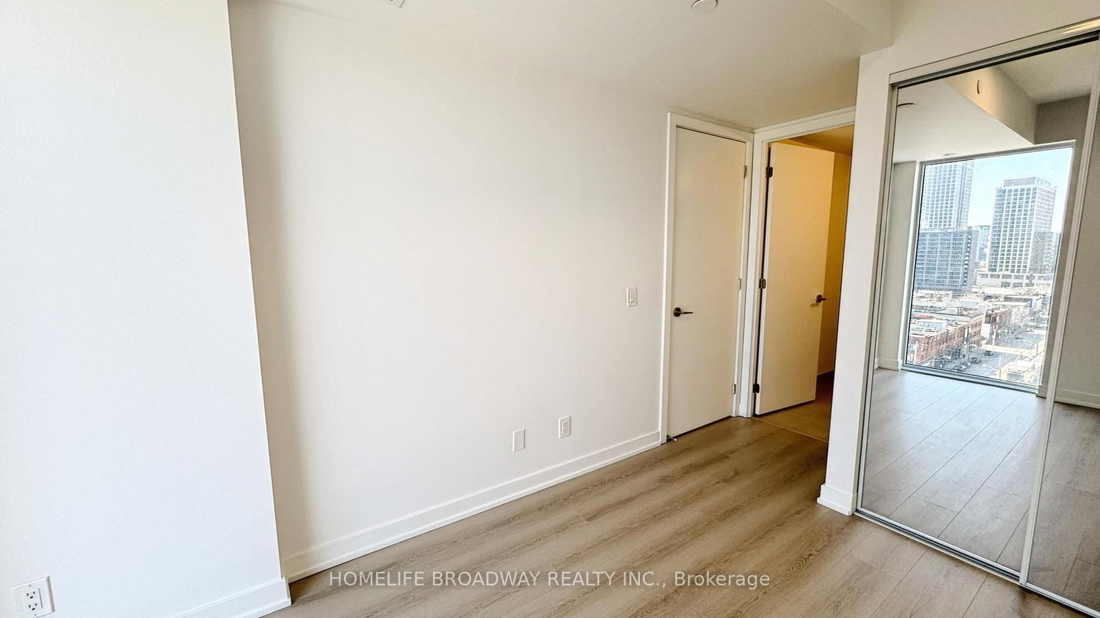 100 Queen Street E, Unit 1505 - Photo 6