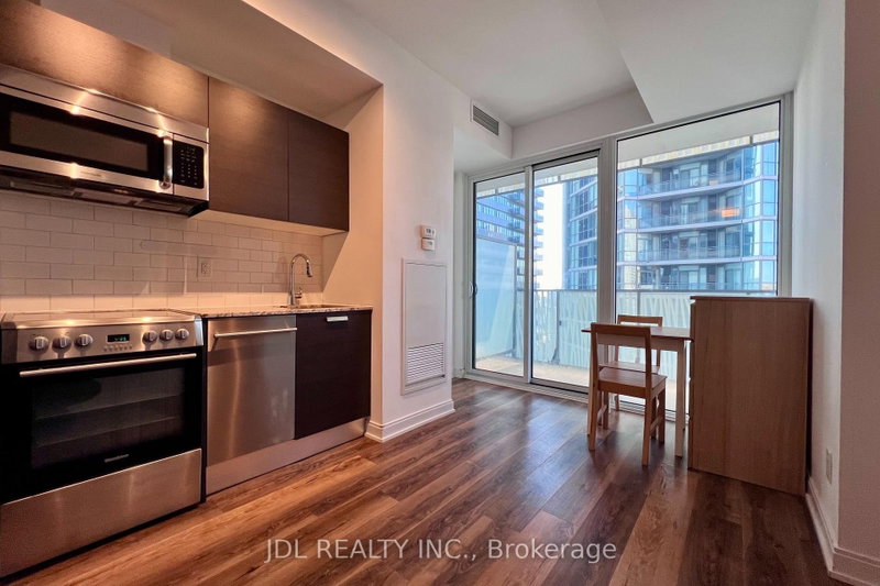 home for lease on 2803-42 Charles Street E