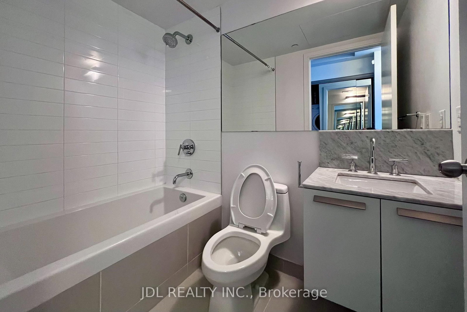 42 Charles Street E, Unit 2803 - Photo 4
