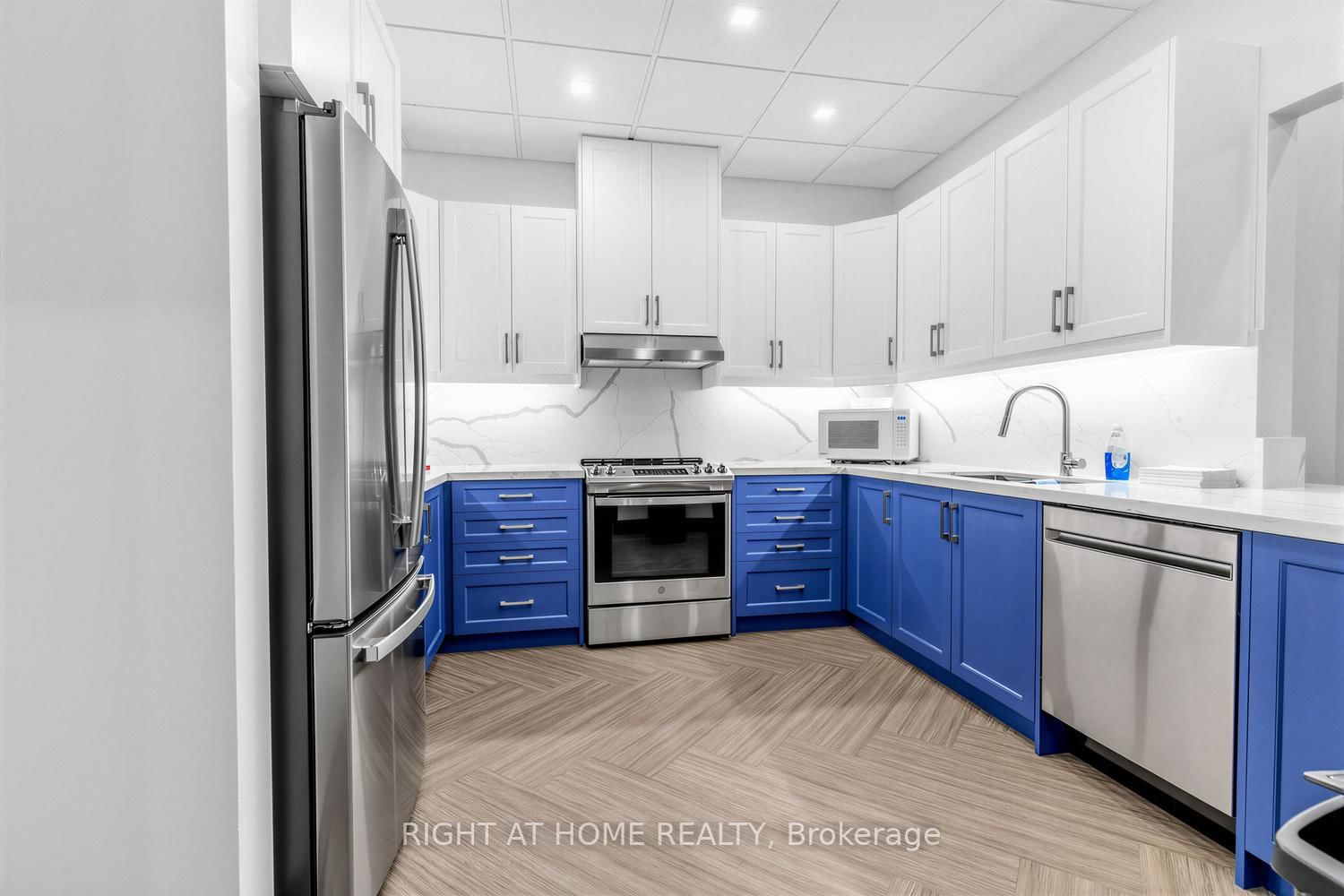 284 W Bloor Street • #804 • Toronto, ON photo 22