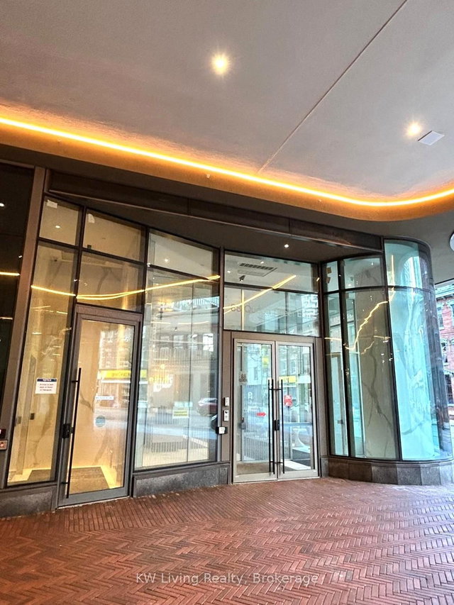 1209 - 88 Queen Street E