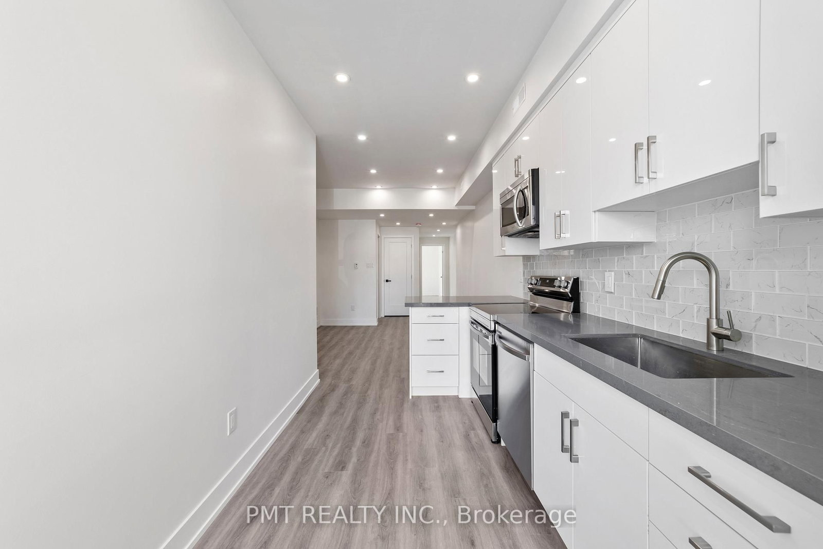 1FM-531 Delaware Avenue, Toronto, ON, photo 4