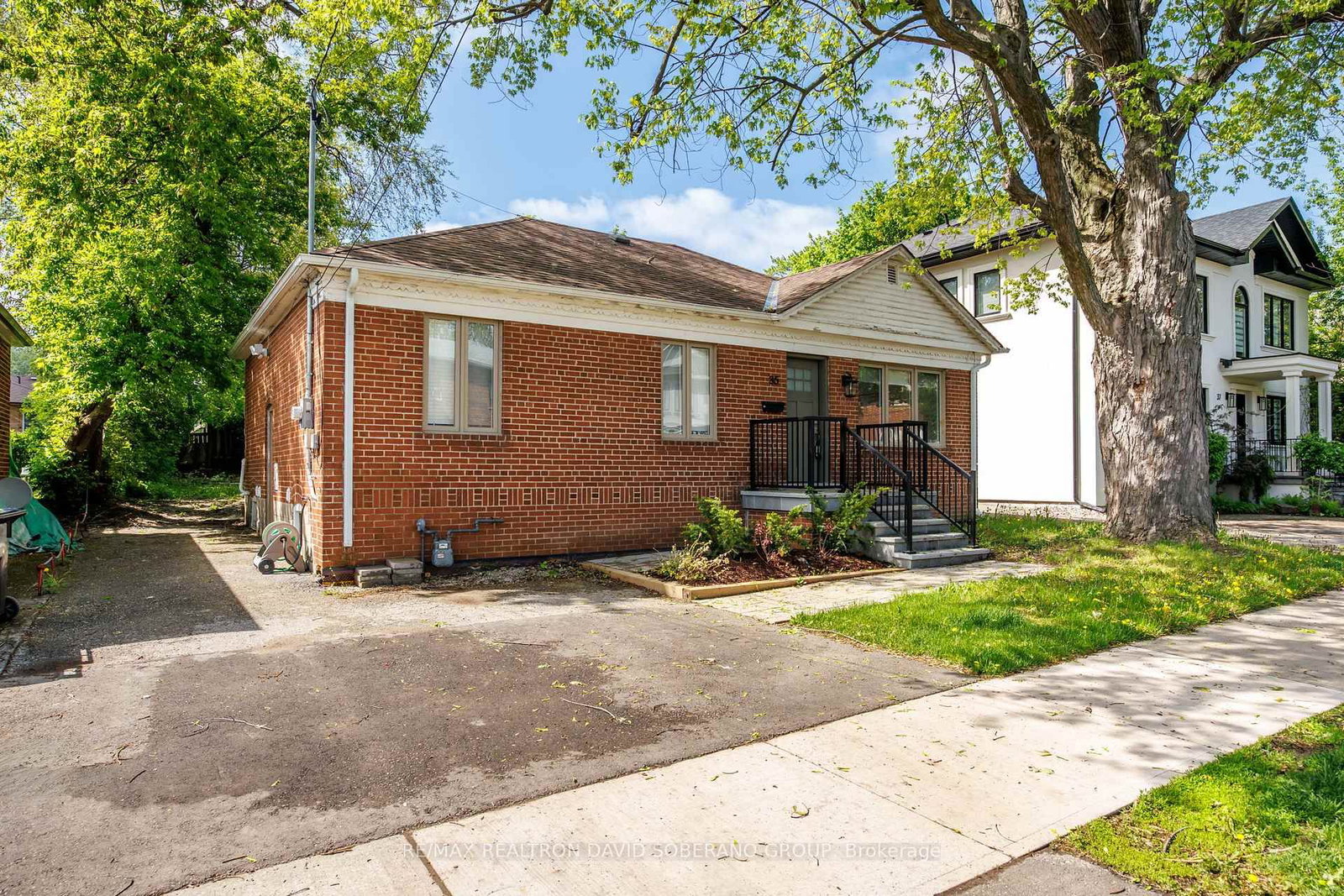 35 Almore Avenue, Toronto, ON, photo 2