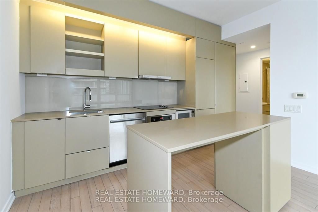 101 Peter Street W, Unit 3207 - Photo 3