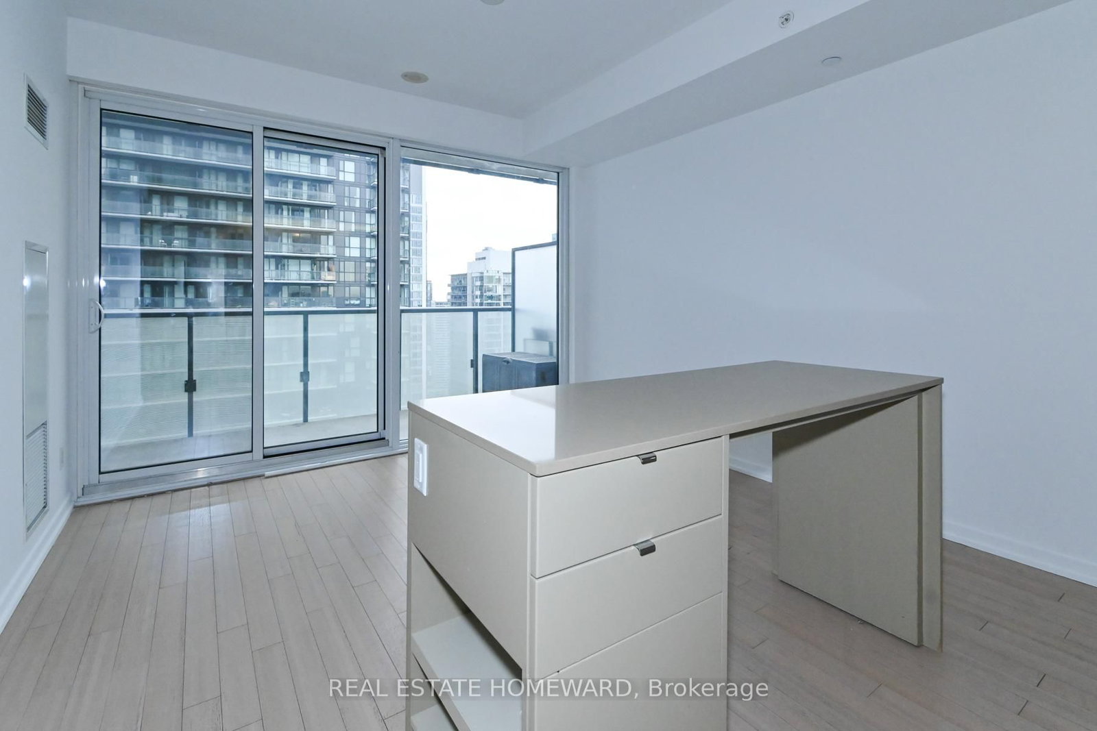 101 Peter Street W, Unit 3207 - Photo 4