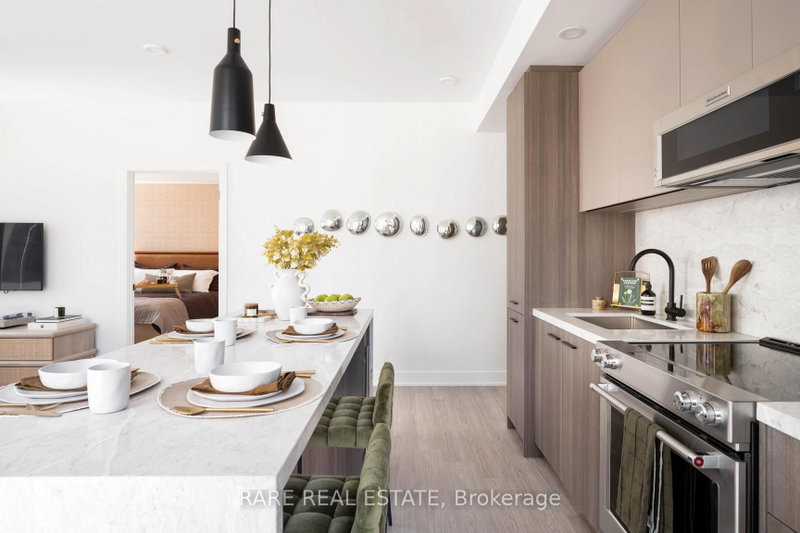 308 - 30 Mutual Street