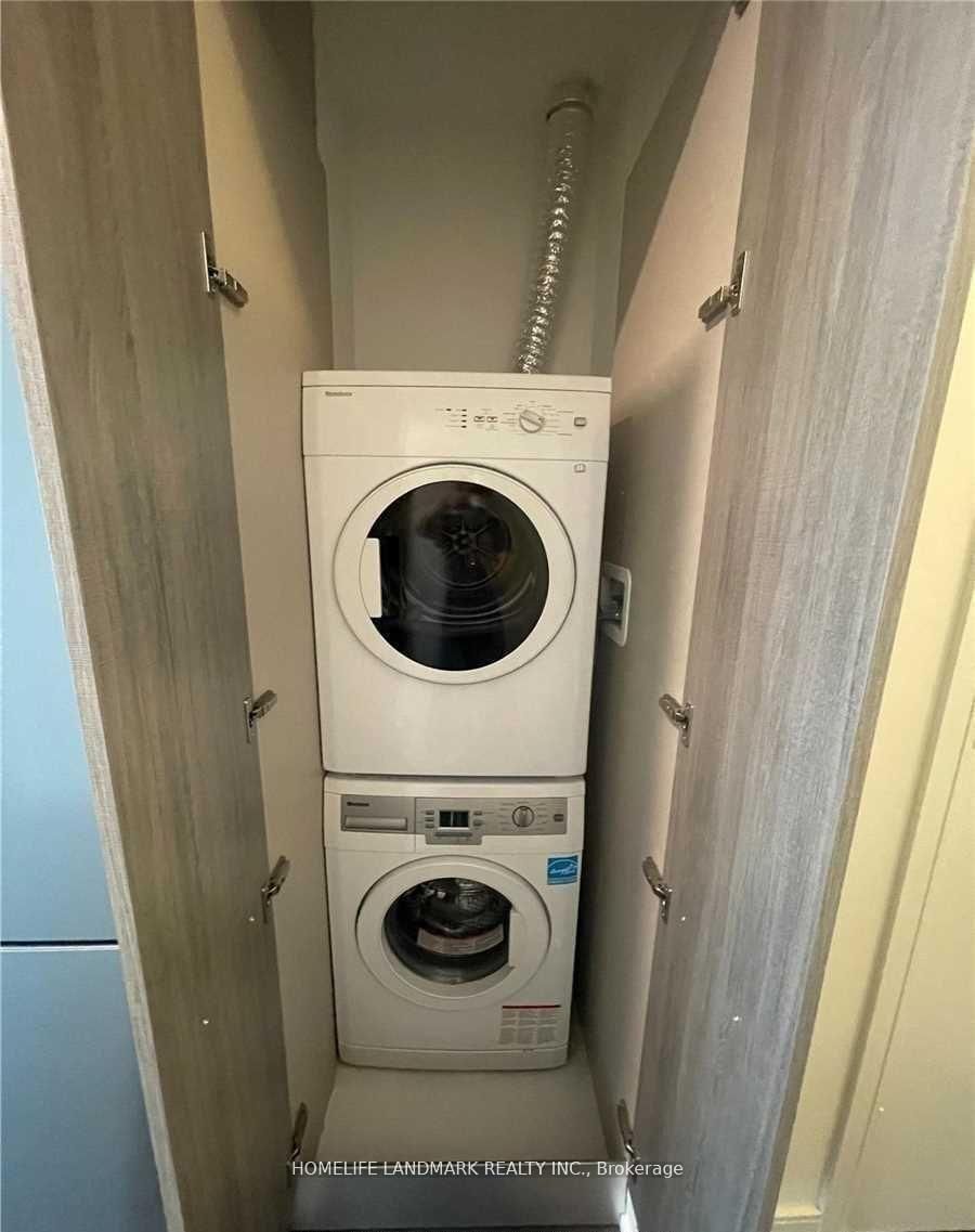 28 Wellesley Street E, Unit 1105 - Photo 8