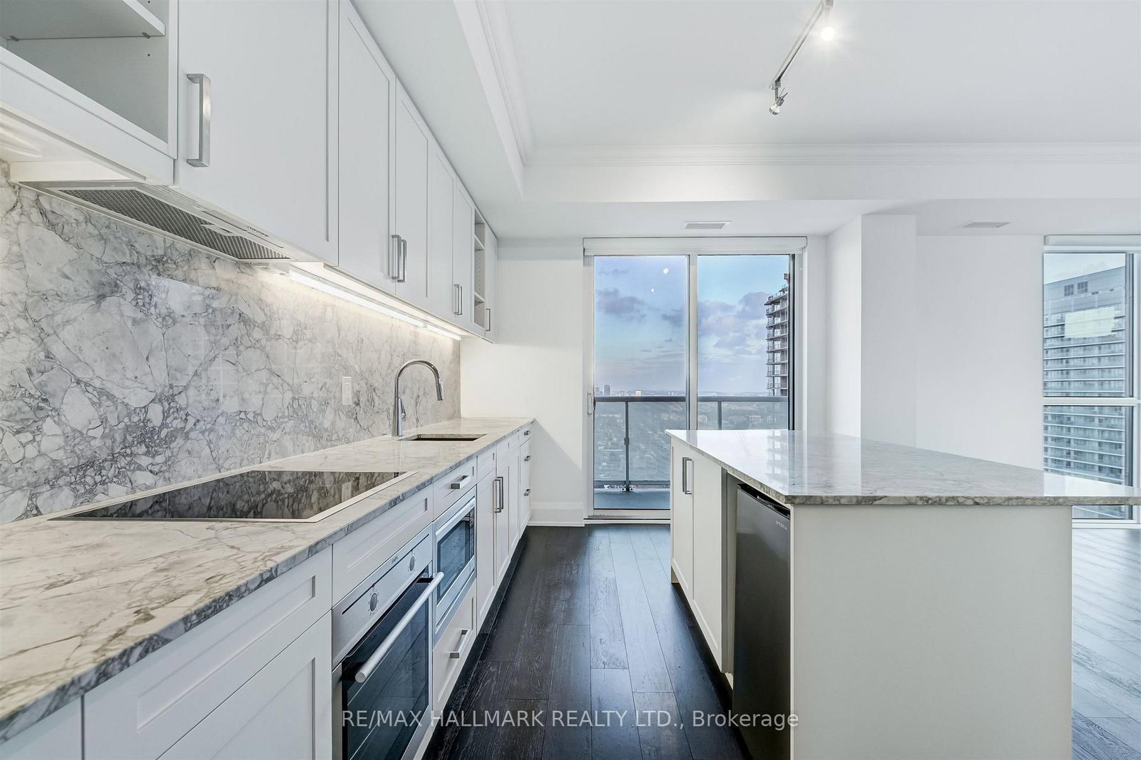 2907-101 Erskine Avenue, Toronto, ON, photo 5