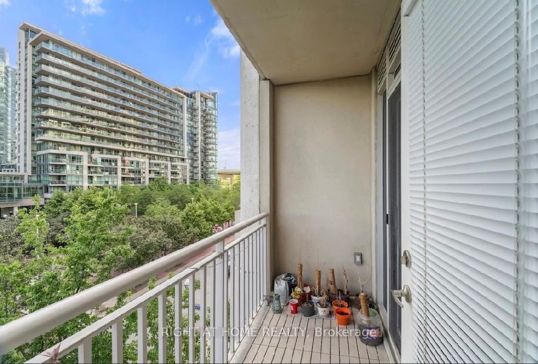628 FLEET Street • #405 • Toronto, ON photo 10